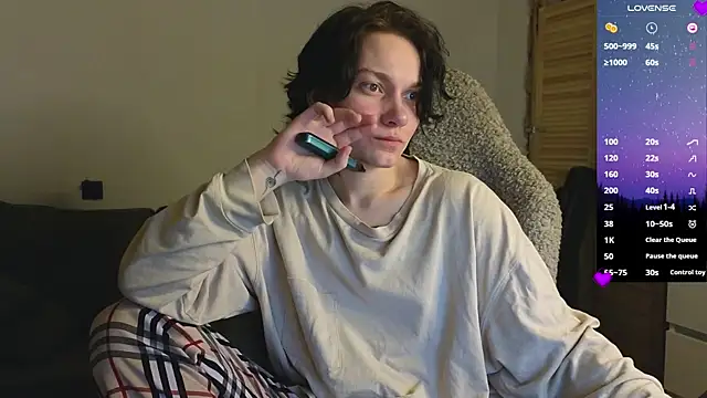 esajukyy online show from 04.02.26