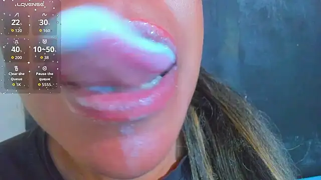 KamariaFyre online show from 11.21.25