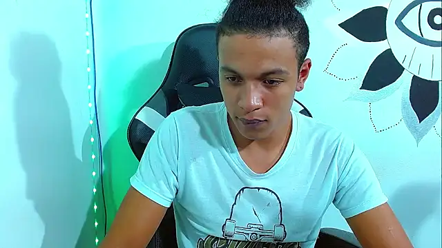 Snapshot of Black_Diamon_ chatting on 01.28.25 Black Diamon online show from 01.28.25