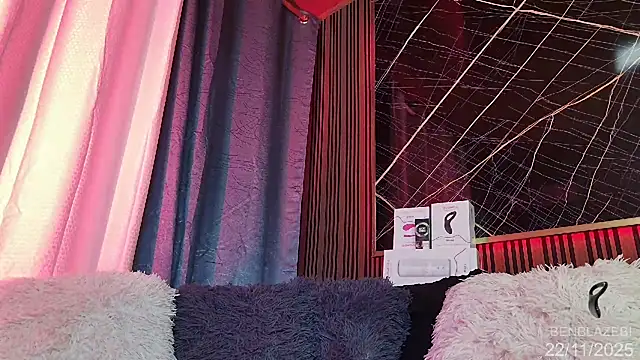 Snapshot of BEN_BLAZE chatting on 11.22.25 BEN BLAZE online show from 11.22.25