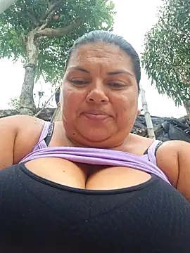 Snapshot of chubby_sexy_big_tits chatting on 03.07.25 chubby sexy big tits online show from 03.07.25
