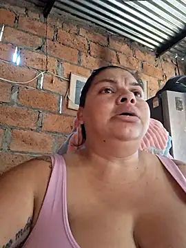 Snapshot of chubby_sexy_big_tits chatting on 09.21.25 chubby sexy big tits online show from 09.21.25