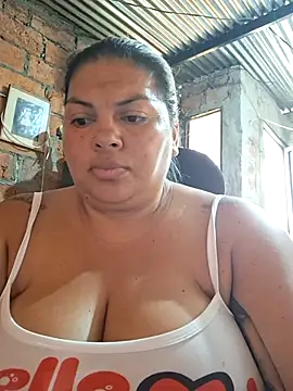 Snapshot of chubby_sexy_big_tits chatting on 09.27.25 chubby sexy big tits online show from 09.27.25