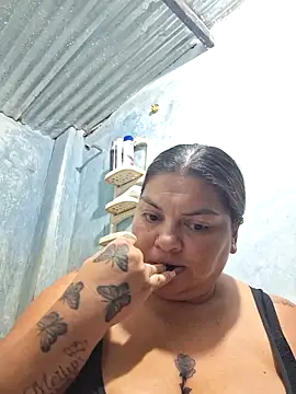 Snapshot of chubby_sexy_big_tits chatting on 10.29.25 chubby sexy big tits online show from 10.29.25