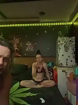 Snapshot of Stonermama666420 chatting on 05.30.26 Stonermama666420 online show from 05.30.26
