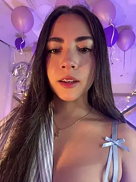 Snapshot of Melody_04 chatting on 03.11.26 Melody 04 online show from 03.11.26