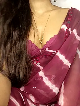 Snapshot of sexyriya_008 chatting on 09.24.25 sexyriya 008 online show from 09.24.25