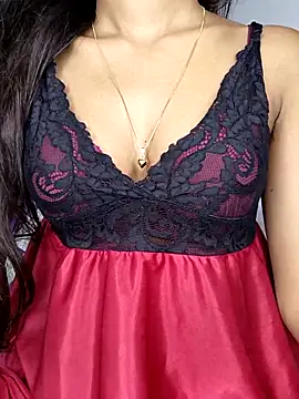 Snapshot of sexyriya_008 chatting on 09.27.25 sexyriya 008 online show from 09.27.25