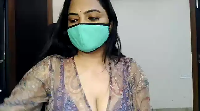 Snapshot of Hritvika chatting on 02.21.25 Hritvika online show from 02.21.25