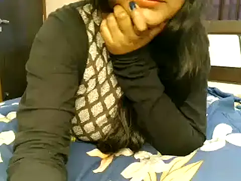 Snapshot of Hritvika chatting on 03.05.25 Hritvika online show from 03.05.25