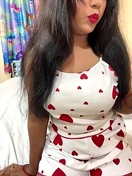 Snapshot of ascuple chatting on 10.17.25 ascuple online show from 10.17.25