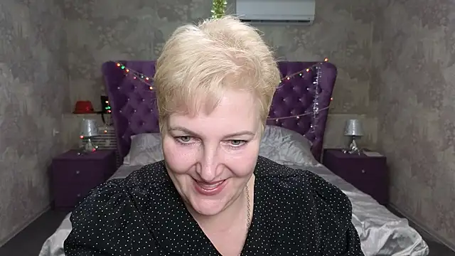 Sandra Snow online show from 01.16.25