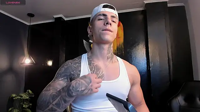 Flynn Riider online show from 12.14.25