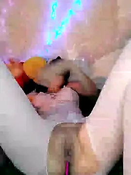 Snapshot of Sweety-Cat chatting on 01.06.25 Sweety-Cat online show from 01.06.25