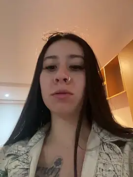 Snapshot of Zoee_t chatting on 01.25.25 Zoee t online show from 01.25.25