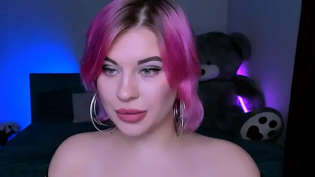 Snapshot of evaharve chatting on 01.03.25 evaharve online show from 01.03.25