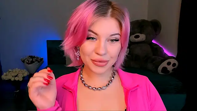 Snapshot of evaharve chatting on 01.16.25 evaharve online show from 01.16.25