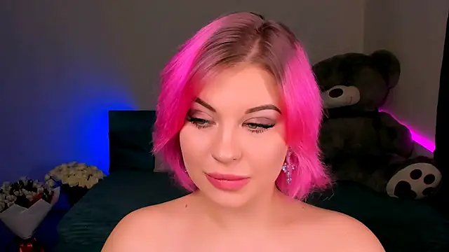 Snapshot of evaharve chatting on 01.17.25 evaharve online show from 01.17.25