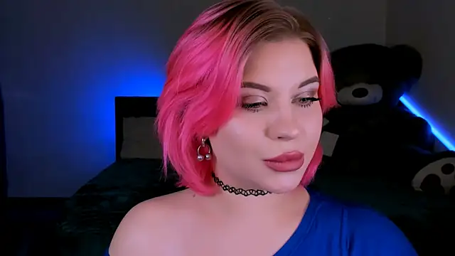 Snapshot of evaharve chatting on 02.27.25 evaharve online show from 02.27.25