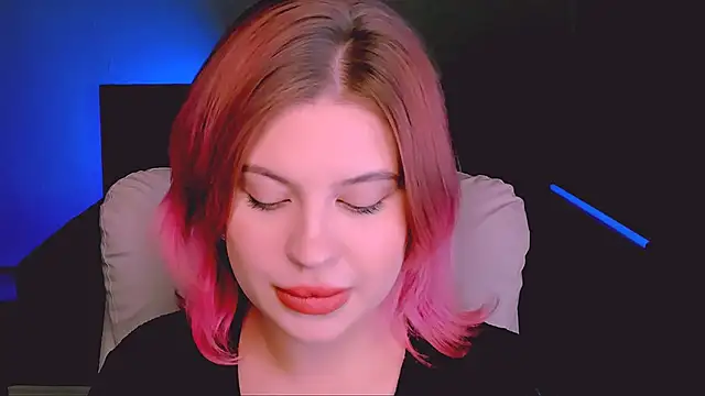 Snapshot of evaharve chatting on 09.12.25 evaharve online show from 09.12.25