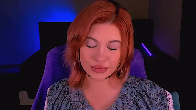 Snapshot of evaharve chatting on 10.09.25 evaharve online show from 10.09.25