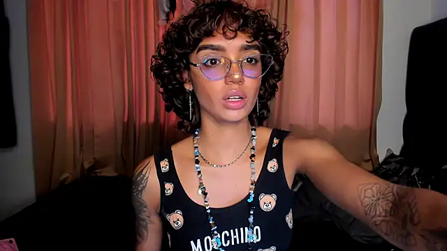 slutty venus online show from 10.23.25