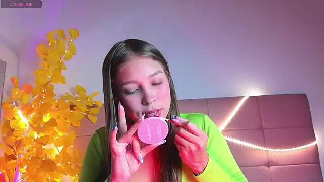 HaleyAmaya online show from 05.12.26
