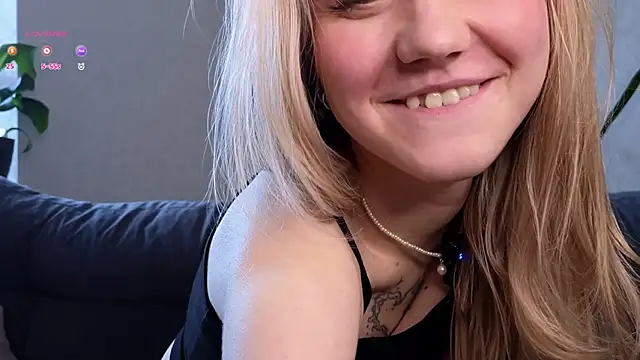 WiloneEsse online show from 02.25.25