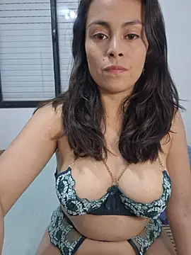 Snapshot of sweet_aphrodite69 chatting on 11.22.25 sweet aphrodite69 online show from 11.22.25