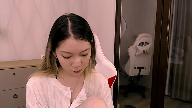 Babby Rabbit online show from 12.02.25