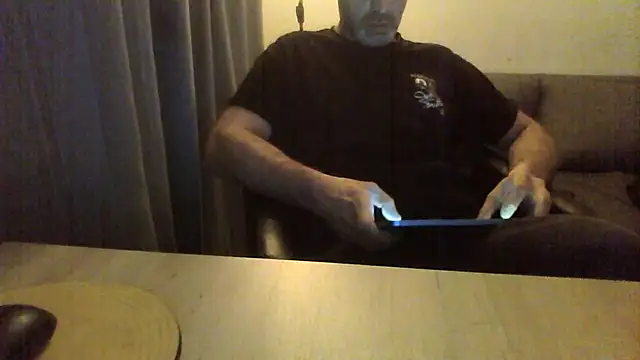 Avamereandmikel online show from 12.16.24