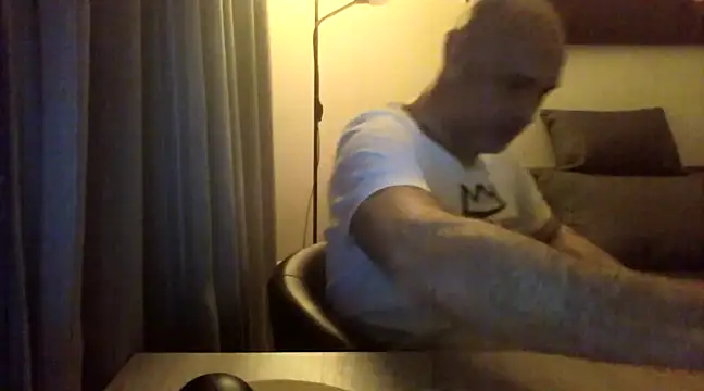 Avamereandmikel online show from 03.23.25