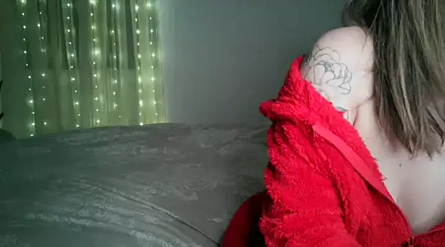 Snapshot of April_wow chatting on 12.14.24 April wow online show from 12.14.24