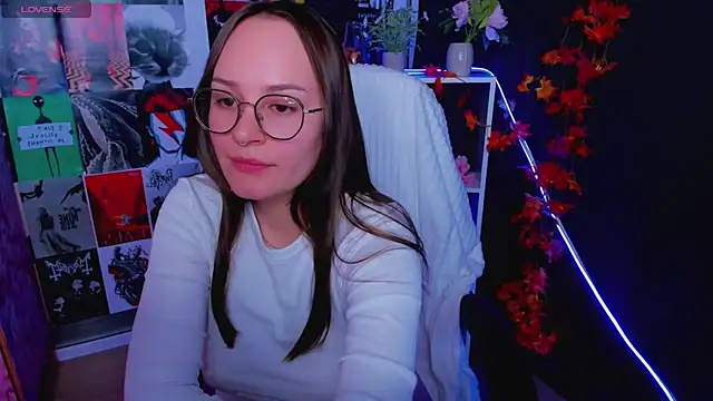 Snapshot of Lilly_Soulmate chatting on 12.16.24 Lilly Soulmate online show from 12.16.24