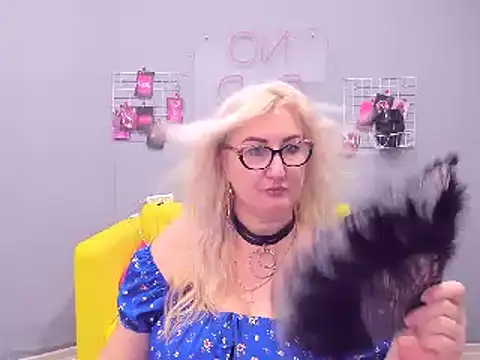 ChristyBrooks online show from 01.20.25