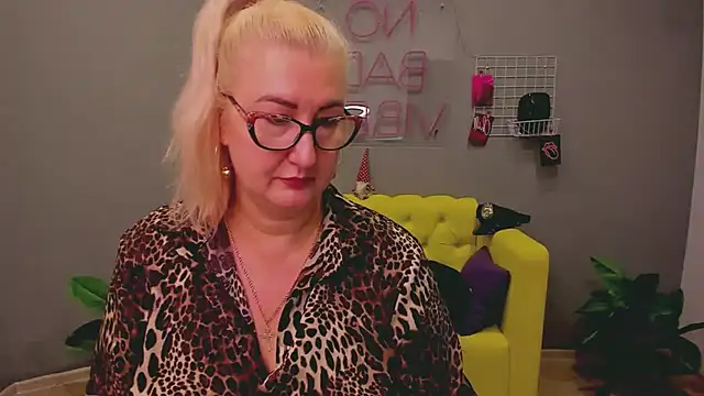 ChristyBrooks online show from 01.31.25