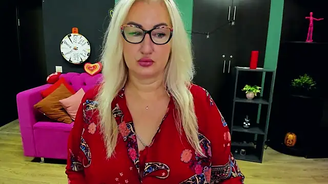 ChristyBrooks online show from 11.13.25