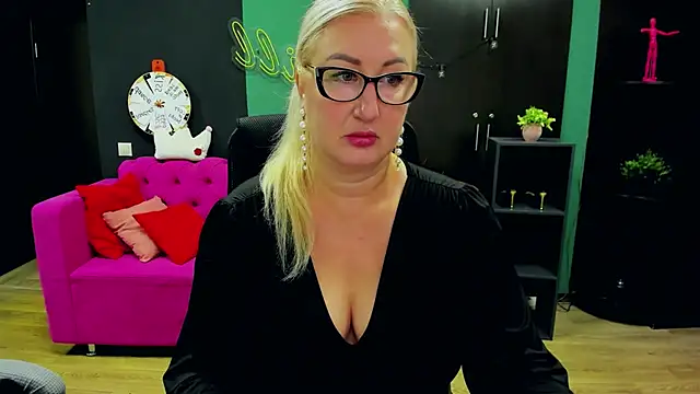 ChristyBrooks online show from 11.29.25