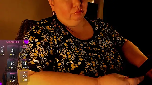 SexxyDreams1 online show from 02.14.25