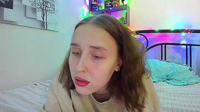 LinaTruly online show from 03.26.26