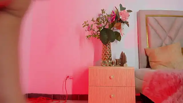 chloe wilson7 online show from 11.26.25