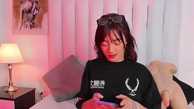 chloe wilson7 online show from 04.20.26