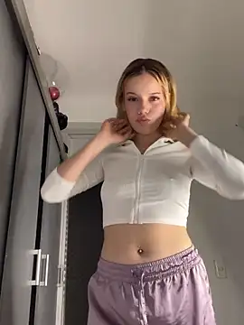 NicoleCut online show from 02.13.25