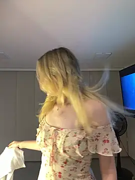 NicoleCut online show from 02.05.26