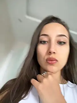 VelvetVixenI online show from 11.04.25