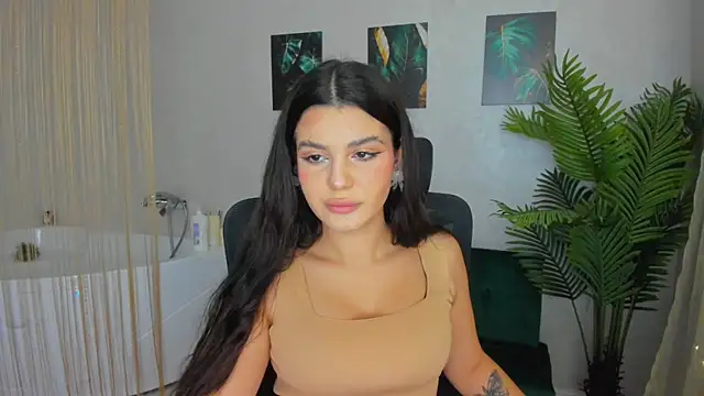 Snapshot of AlluringAriel chatting on 02.12.25 AlluringAriel online show from 02.12.25