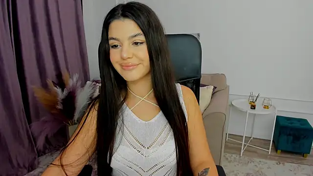 Snapshot of AlluringAriel chatting on 02.17.25 AlluringAriel online show from 02.17.25