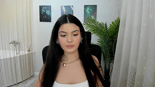 Snapshot of AlluringAriel chatting on 02.23.25 AlluringAriel online show from 02.23.25