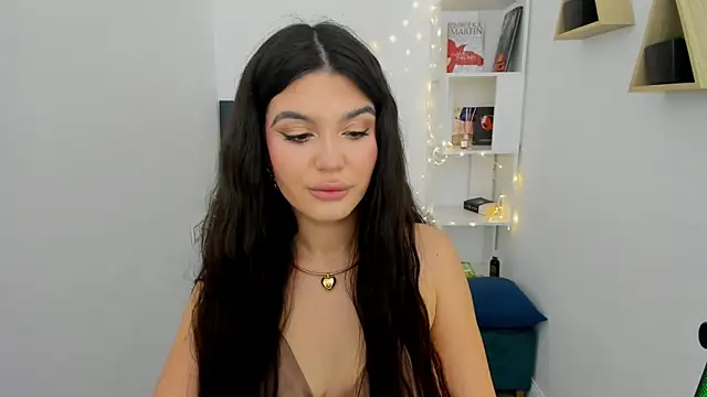 Snapshot of AlluringAriel chatting on 02.24.25 AlluringAriel online show from 02.24.25