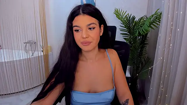 Snapshot of AlluringAriel chatting on 03.16.25 AlluringAriel online show from 03.16.25